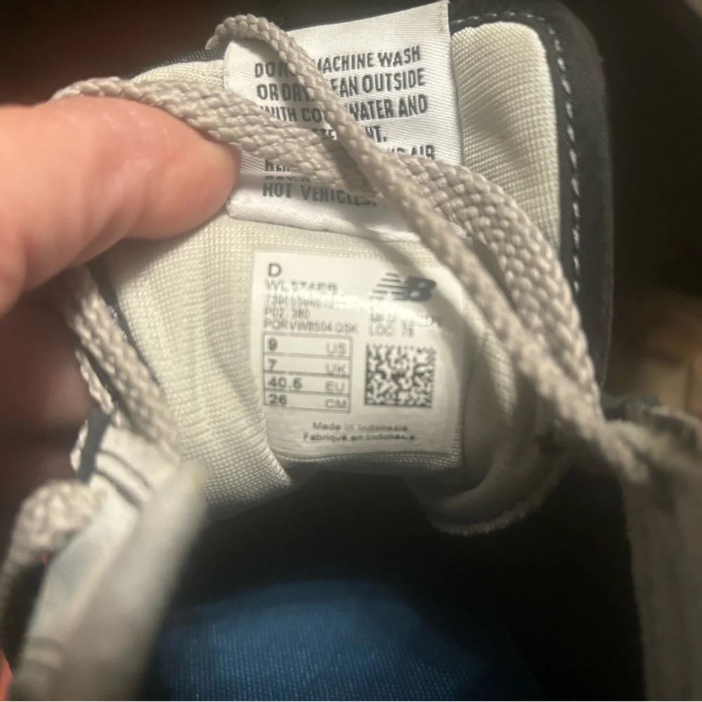 New Balance Black and Gray Retro Runner Sneakers - Picture 7 of 7